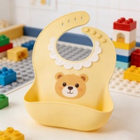 Babero de silicona para bebé, sin BPA, no tóxico, con diseño de animales, logotipo personalizado, ajustable, para alimentación y entrenamiento, de grado alimenticio, impermeable y ecológico, al por mayor.