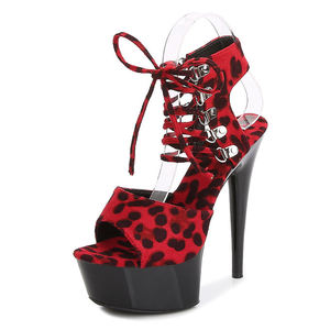 Escarpins à talons hauts OEM pour femmes chaussures de travail habillées noires fabriquées en Chine avec Totem imprimé semelle intérieure sexy en PU et TPU - Product Image 2