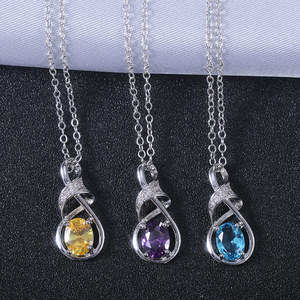 Collana con Pendente Geometrico a Griffe per Donna, Collana Trendy con Ciondolo, Gioielli alla Moda per Uso Quotidiano, Regalo - Product Image 2