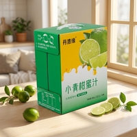 Gebotteld klein groen mandarijnenhoningwater, natuurlijke, schone ingrediënten, bronfabrikant