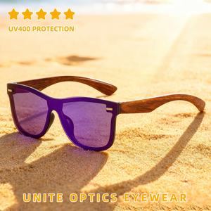 Nuevas llegadas Hombres Mujeres Moda Tendencia Fiesta de bodas Bajo MOQ Logotipo personalizado Espejo de una pieza PC Lente Gafas de sol con grano de madera - Product Image 6