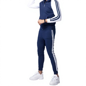 Conjunto de Chándal con Capucha para Entrenamiento de Fútbol, Invierno, 2 en 1, Informal, con Logotipo Personalizado, Poliéster/Algodón, Estilo Europeo - Product Image 1