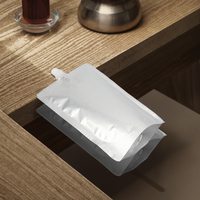 Pochettes souples personnalisées en LDPE de qualité alimentaire avec bec verseur pour sauces et jus, sacs écologiques pour l'emballage de la vodka, de la bière, du champagne et de la tequila
