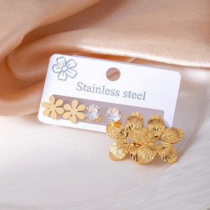 ชุดเครื่องประดับแฟชั่น<span class=keywords><strong>3</strong></span>คู่เป็นของขวัญสำหรับผู้หญิงติดโบว์ดอกไม้316L หยดน้ำทำจากสเตนเลสสตีล - Product Image 4