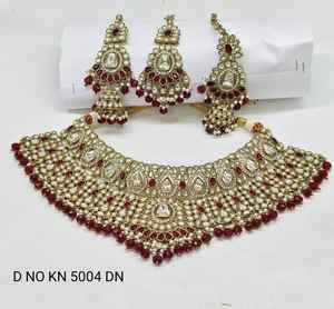 Collar con aspecto de plata de latón, Gargantilla con aspecto de plata, conjunto de collar, diseño de flores con pendiente, trabajo de piedra, hermoso diseño, aspecto de collar - Product Image 3