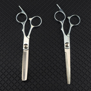 Ciseaux de coiffure japonais 440c pour chiens, à manche pivotant, 5,5 pouces, style ancien - Product Image 6