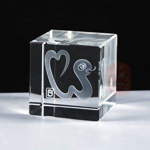 PUJIANG K9 Cubes de glace en cristal <span class=keywords><strong>Cube</strong></span> de verre cadre <span class=keywords><strong>Photo</strong></span> en cristal 3d avec <span class=keywords><strong>Photo</strong></span> personnalisée ou Logo CLB-1004A - Product Image 2