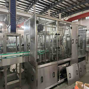 Ligne de remplissage semi-automatique d'<span class=keywords><strong>eau</strong></span> minérale de 1000BPH 1L avec le système de CIP pour la production à petite échelle de jus et de laiterie - Product Image 2