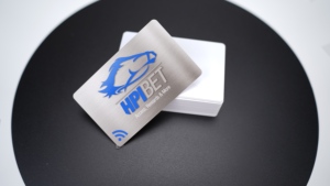 ป้ายสมาชิกพรีเมียมแบบกำหนดเองพร้อมแถบแม่เหล็กและพื้นที่สำหรับลายเซ็น - Product Image 4