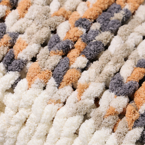 Nhà Máy Bán Buôn Tùy Chỉnh Chenille Acrylic Tay Đan Chăn Tùy Chỉnh Ném Sofa Ném Cho Trang Trí Nội Thất - Product Image 3