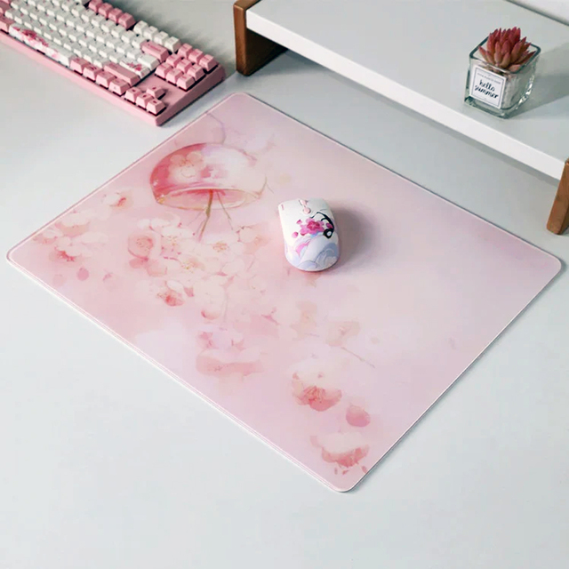 Factory Wholesale Custom High Quality Professional Gamer Anime Cartoon Glass Mouse Pad Gaming Pad in Stock
