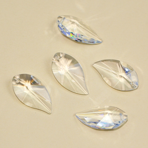 귀걸이 목걸이 썬 포수 만들기를위한 절묘한 투명 복숭아 잎 모양의 크리스탈 유리 보석 매력 - Product Image 4