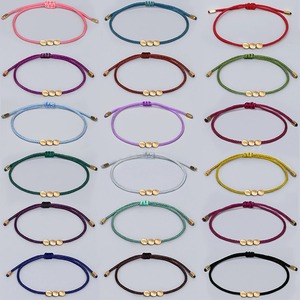 Bracelet tibétain fait main avec 3 perles irrégulières en laiton et cuivre, cordon rouge porte-bonheur <span class=keywords><strong>Feng</strong></span> <span class=keywords><strong>Shui</strong></span> chinois, chaîne réglable - Product Image 1