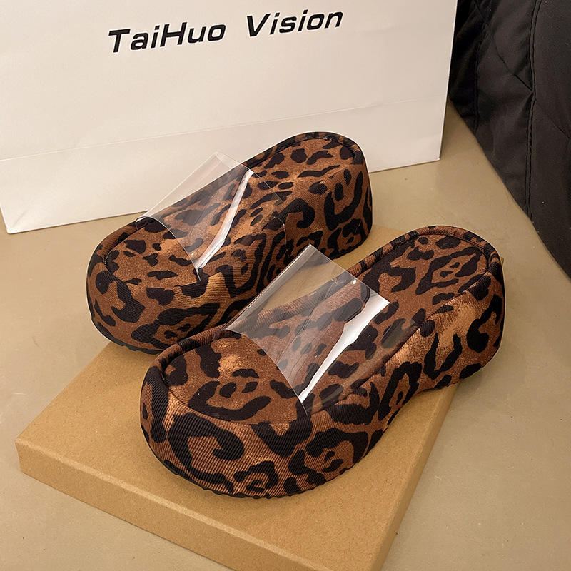 พิมพ์ลายเสือดาว