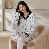 Ensemble de pyjamas imprimés pour femmes en gros – Chemise à manches longues boutonnée et pantalon avec col contrastant – Vêtements de nuit