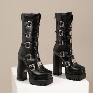 Nouvelles Bottes Hautes pour Femmes avec Boucles Métalliques, Plateforme Haute, Semelle Épaisse, Design Punk Cool, Bottines pour Femmes - Product Image 4