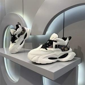 Zapatos juveniles de moda, casuales, antideslizantes y duraderos, de talla pequeña, con suela gruesa, ideales para el mercado de nicho de los adolescentes. - Product Image 5