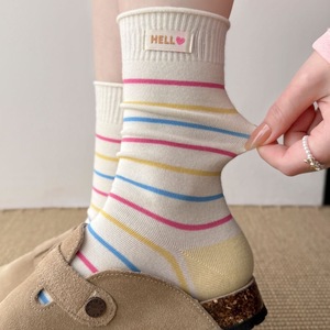 Calcetines deportivos con rayas y cuadros, transpirables, que absorben el sudor, informales, de media pantorrilla, para mujer. - Product Image 1