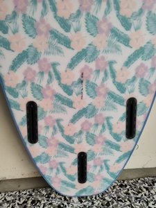Tabla de surf <span class=keywords><strong>Softboard</strong></span> personalizada para escuela de surf con tecnología de bolsa de vacío IXPE Soft Top y hard HDPE Bottom - Product Image 3