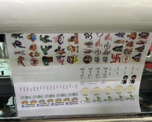 Impresora Funsun A1 Todo en Uno UV DTF para Impresión de Adhesivos en Vidrio, Metal y Cerámica, Impresora 4 i3200 con Lámina Dorada y Plateada - Product Image 5