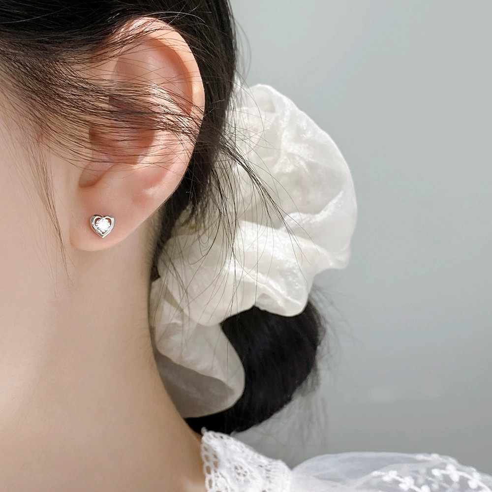 Fashion 925 Sterling Silver Small Heart Zircon Stud Earrings for Girls - SUNRISE M01588 Wholesale
