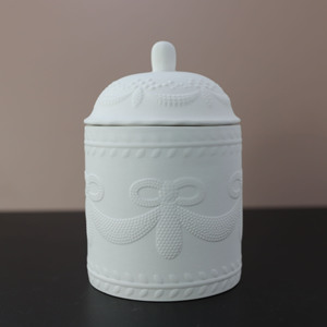 Synwish Luxury clay candle jar custom logo ceramic empty candle jar vessels with lid hot sale in middle east