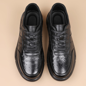 รองเท้าโลฟเฟอร์แบบสวมสำหรับผู้ชายรุ่นใหม่ ดีไซน์ลายหนังนกกระจอกเทศ น้ำหนักเบา วัสดุ PU เหมาะสำหรับใส่ทำงานและโอกาสทางการ - Product Image 3