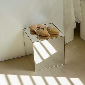 Giá đỡ trưng bày hình vuông bằng acrylic nhiều màu, có gương, kích thước lớn, dùng cho bán lẻ, giá đỡ trưng bày có gương, giá để giày, có thể tùy chỉnh - Product Image 3