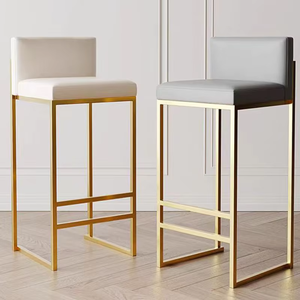 <span class=keywords><strong>Tabouret</strong></span> <span class=keywords><strong>de</strong></span> <span class=keywords><strong>bar</strong></span> pivotant avec structure en aluminium robuste <span class=keywords><strong>et</strong></span> assise en <span class=keywords><strong>bois</strong></span>, idéal pour les îlots <span class=keywords><strong>de</strong></span> cuisine à domicile <span class=keywords><strong>et</strong></span> les comptoirs <span class=keywords><strong>de</strong></span> restaurants commerciaux - Product Image 5