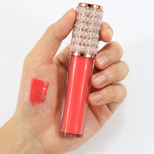 Vente de gros Présentoir de rouge à lèvres Offre Spéciale brillant à lèvres hydratant brillant à lèvres en plastique fait à la main doux - Product Image 3