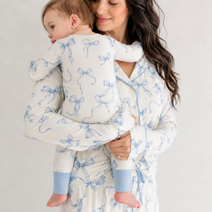 Hongbo Set Pigiama Coordinato <span class=keywords><strong>Mamma</strong></span> e Figlia in Viscosa di Bambù, Tutina per Neonato con Stampa a Fiocco e Cerniera Diagonale - Product Image 1