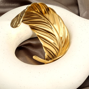 Pulsera de Acero de Titanio Color Oro Rosa para Parejas, Directo de Fábrica, Brazalete para Hombre y Mujer, Joyería de Moda para Regalo de San Valentín o Cumpleaños - Product Image 4