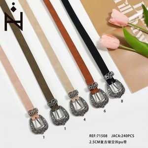 Cintura in PU con fibbia retrò intagliata da 2,5 cm - Product Image 1