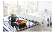 Couvercle anti-salissures pour poêle à gaz, déflecteur de fumée rétractable, réglable, flexible et pliable, avec support de rangement pour assaisonnements de cuisine
