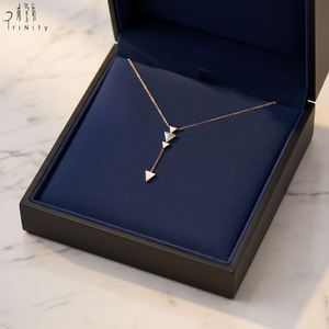 Collier à pendentif géométrique triangulaire très populaire, bijoux en or rose massif 18 carats, diamant naturel véritable, fabrication artisanale - Product Image 4