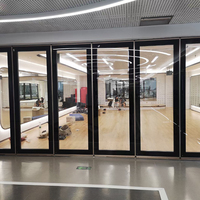 Nouvelle conception tendance : cloison mobile pour studio de danse moderne et bureau, avec cadre en aluminium, insonorisée, panneau coulissant en verre transparent