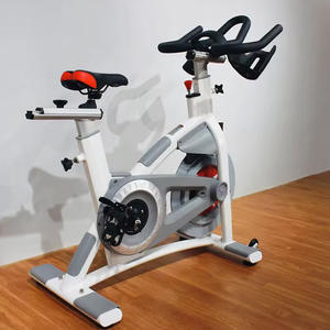 Vélo de spinning commercial à entraînement par courroie, vélo d'exercice de <span class=keywords><strong>cardio</strong></span>-training de gym avec volant d'inertie équilibré pour usage intensif en intérieur - Product Image 2