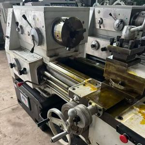 Torno de metal portátil chino de segunda mano de alta precisión Ca6250 Ca6150b con 500 mm de volteo y 1000 mm de longitud en venta - Product Image 6