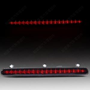 Feu Stop Supérieur Pareo pour Volkswagen T5 2003-15, Lupo 1999-06, Seat Arosa 1999-04, ABS Noir, Fixation Vitre - Product Image 1