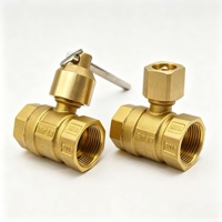 Robinet à boisseau sphérique verrouillable en laiton à poignée croisée, Vanne d'isolement pour compteur d'eau, Type de verrouillage Plum/Triangle PN16, 1/2"-2", OEM disponible