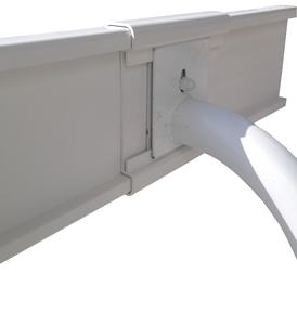 Clôture <span class=keywords><strong>de</strong></span> <span class=keywords><strong>course</strong></span> <span class=keywords><strong>de</strong></span> <span class=keywords><strong>chevaux</strong></span> en PVC du fabricant FenTech avec bois traité sous pression naturel - Product Image 6