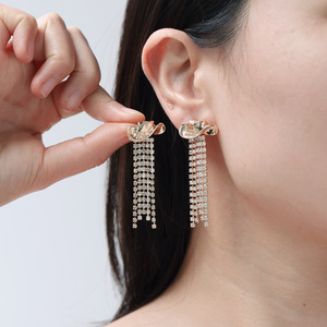 Pendientes de Diseño Original Europeo Americano para Mujer, Marca Kenjie, con Adornos y Colgantes Multielementos, Electrochapados - Product Image 3
