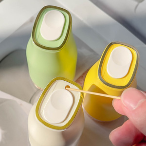 Toothpick Holder Portable Plastic Push Top Lid White Green Yellow Colorful Creative Design For Travel And Daily Use - Product Image 3