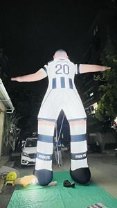 Jugador de Fútbol Inflable Gigante Personalizado con Característica Impermeable para Partidos de Fútbol - Product Image 5