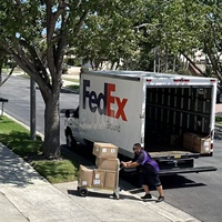 Transitaire Chinois UPS DHL FEDEX Expédition Express de Chine vers les États-Unis, le Royaume-Uni, l'Allemagne, Service DDP Porte à Porte