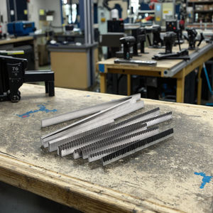 Máy đóng gói gối ABJX Lưỡi dao có răng cưa với răng cắt màng sắc bén và chống mài mòn - Product Image 6