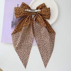 Vente en gros de barrettes à gros nœud léopard pour femmes avec ruban à longue queue Accessoires pour <span class=keywords><strong>cheveux</strong></span> - Product Image 3