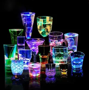 厂家直销3D不同设计塑料发光二极管酒吧派对闪光杯