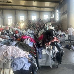 <span class=keywords><strong>Ropa</strong></span> usada coreana Bale Ball Baju Importación Bekas <span class=keywords><strong>Ropa</strong></span> variada <span class=keywords><strong>Outlet</strong></span> al por mayor <span class=keywords><strong>Ropa</strong></span> <span class=keywords><strong>de</strong></span> <span class=keywords><strong>marca</strong></span>-Comprar <span class=keywords><strong>Ropa</strong></span> <span class=keywords><strong>de</strong></span> segunda mano - Product Image 3