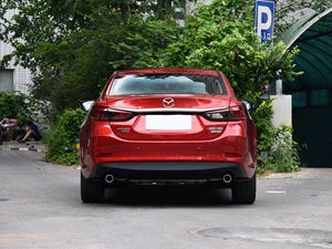 Mazda 6 Atenza 2.5L Berline Premium - Sièges chauffants électriques Système audio BOSE CarPlay Caméra de recul Frein de stationnement électronique - Product Image 6